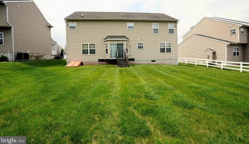 1941 Canyon Creek Rd, Gilbertsville PA  19525-7002 exterior