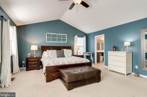 13495 Eagles Rest Dr, Leesburg VA 20176-5035 exterior