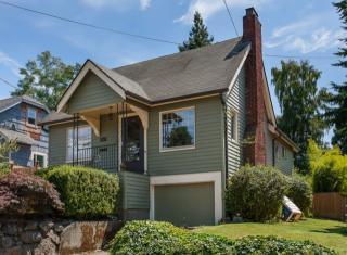 825 95th St, Seattle, WA 98115-2129