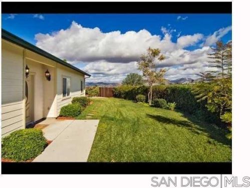 11874 Gardena Ln, Lakeside, CA 92040-5300