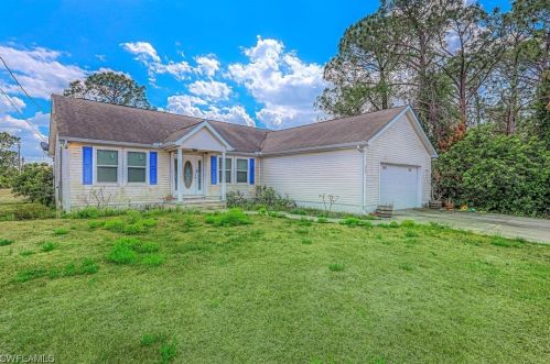 3007 14th St, Lehigh Acres, FL 33976-3011
