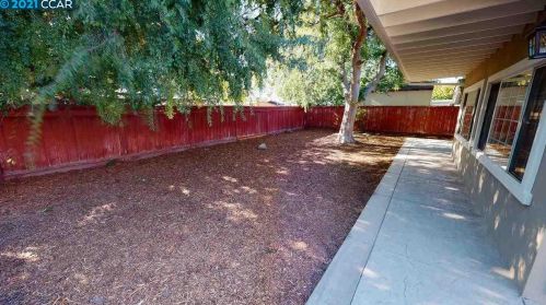 2731 Broadmoor Ave, Concord CA  94520-4751 exterior