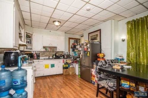 144 Main St, Ridgefield Park NJ  07660-1256 exterior