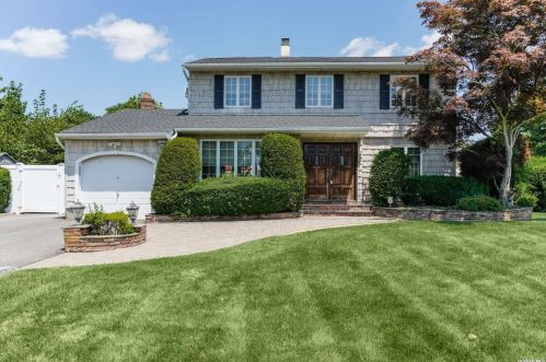 75 Spiral Rd, Holtsville, NY 11742-2235