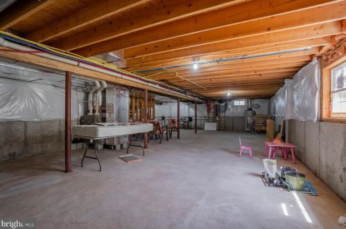 2054 Canyon Creek Rd, Gilbertsville PA  19525-7000 exterior