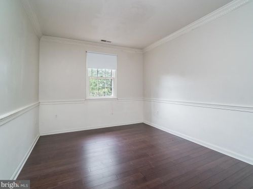 2836 Flagmaker Dr, Falls Church VA  22042-2203 exterior