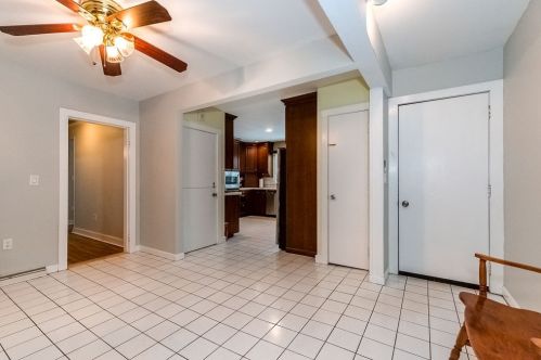 225 Main St, Newmarket, NH 03857-1821