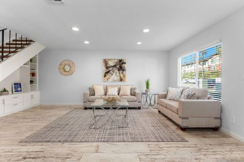 8096 Camino Kiosco, San Diego, CA 92122-1830