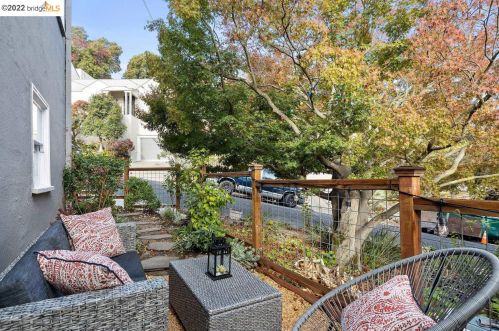 668 Jean St, Oakland CA  94610-1410 exterior