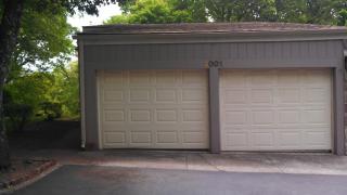 2001 Cherokee Bluff Dr, Knoxville, TN 37920-2256