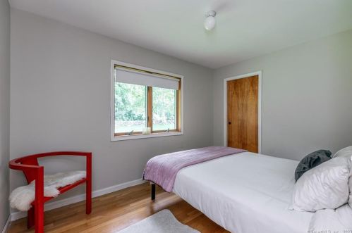 10 Surdan Mountain Rd, West Woods CT  06069-2428 exterior