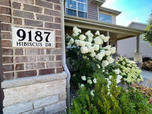 9187 Hibiscus Dr, Dyer, IN 46373-8423