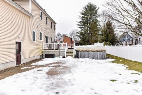 51 Hastings Rd, Dedham MA 02026-5407 exterior