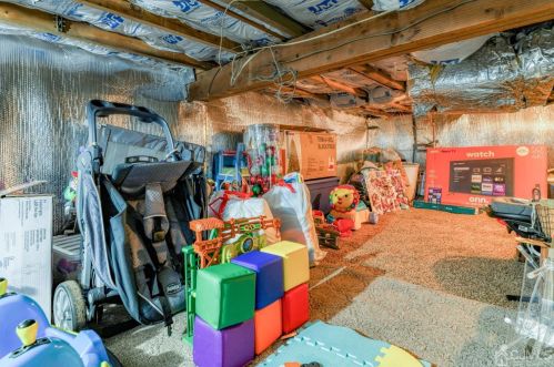 12 Nicholas Dr, Old Bridge NJ  08857-1558 exterior