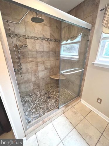 337 Hanby Cir, Boothwyn PA  19061-2319 exterior