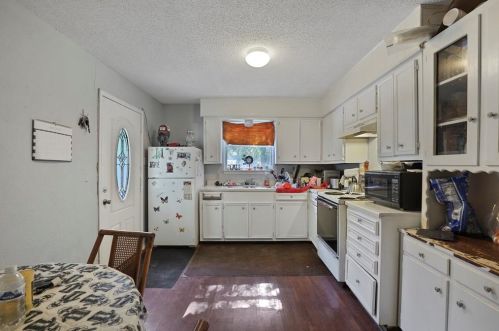 707 Main St, Waxahachie TX  75165-3233 exterior