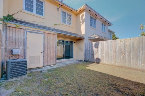19432 103rd Ct, Miami, FL 33157-8582