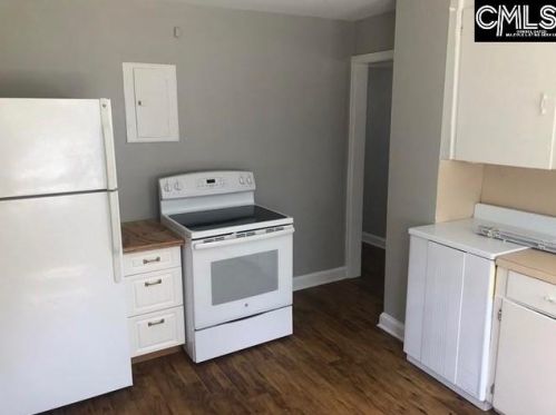 505 B Ave, Cayce-West Columbia SC  29169-7560 exterior