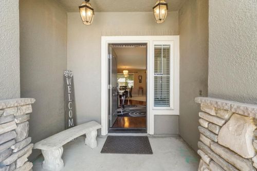 465 Kings Ct, Liberty Farms, CA 95620-2556