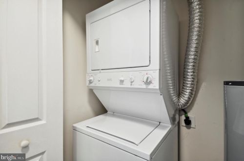 240 Gladstone Way, Bear DE  19701-3518 exterior