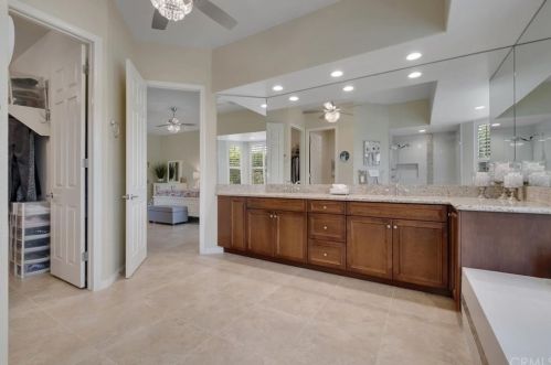 15 Napoleon Rd, Rancho Mirage CA  92270-2715 exterior