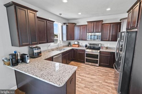 192 Winifred Dr, Hanover PA  17331 exterior