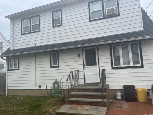 54 Cedar St, Hicksville NY  11801-3241 exterior