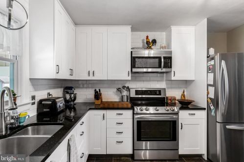 136 Franklin St, Auburn NJ  08085-1236 exterior