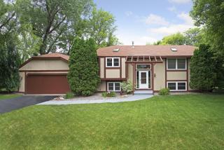 615 Greenleaf Dr, Saint Paul, MN 55123-2067