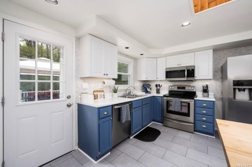 7 Creamery Dr, Newburgh, NY 12553-8011