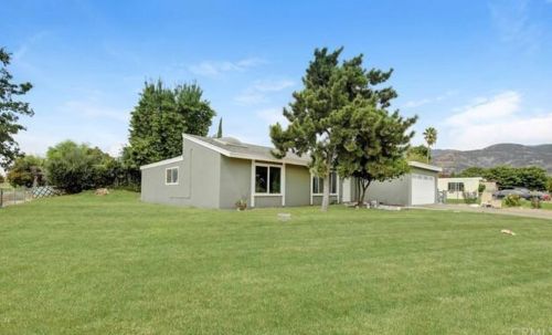 5572 Wagonwheel Rd, San Bernardino, CA 92407-2431
