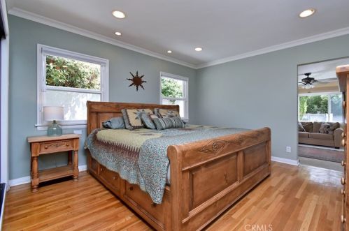 5648 Murietta Ave, Van Nuys CA  91401-4708 exterior