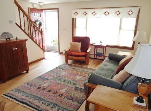 175 Deer Run Trl, Manchester, CT 06042-2492