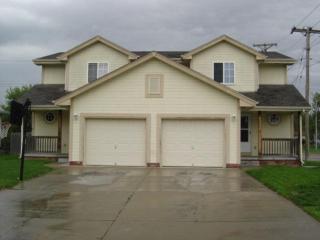6833 81st St, Omaha NE  68127-4218 exterior