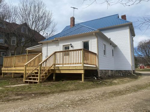 127 Sandusky St, Mechanicsburg, OH 43044-1028