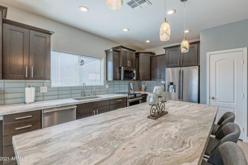 1511 Cole Dr, Gilbert, AZ 85296-8234