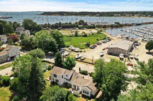 225 Water St, Stonington, CT 06378-1025
