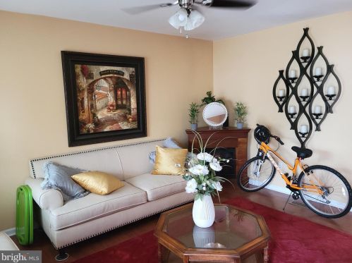 86 Shetland Way, New Castle DE  19720-6514 exterior