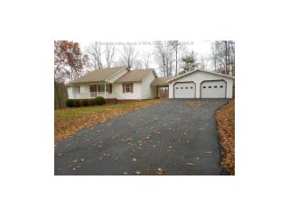605 Huffman Dr, Elkview, WV 25071-8109