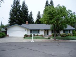 1319 Sierra Ave, Fresno, CA 93711-2036