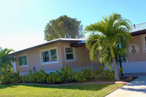 3752 2nd Ave, Cape Coral FL  33904-4807 exterior