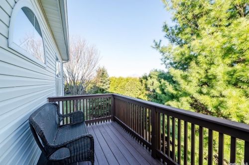 121 Constantine Way, Mount Sinai NY  11766-3005 exterior