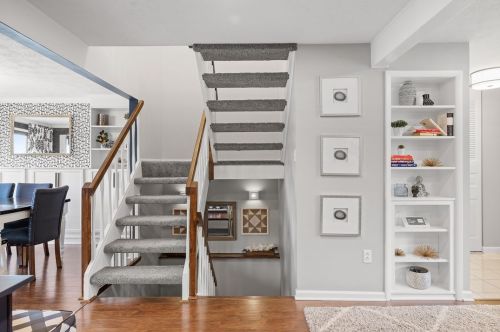 2507 Hunting Ridge Trl, Bridgeville PA  15017-1611 exterior