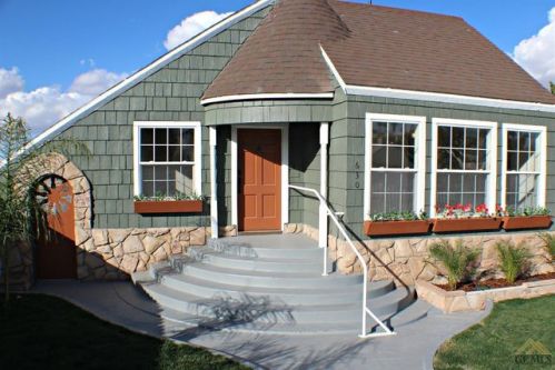 630 D St, Taft, CA 93268-3722