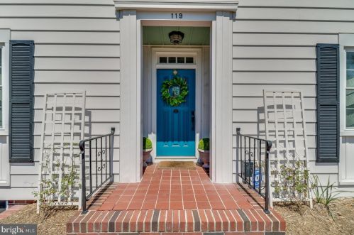 119 Lake Dr, Laurel, DE 19956-1707