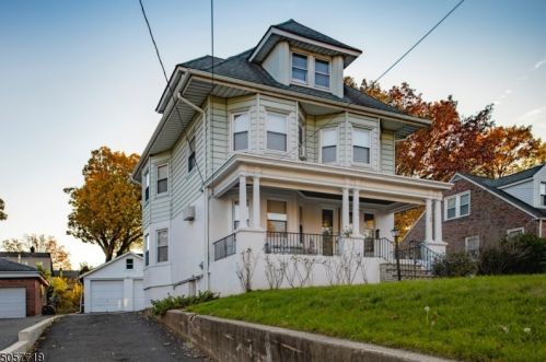 145 Centre St, Nutley, NJ 07110-2827