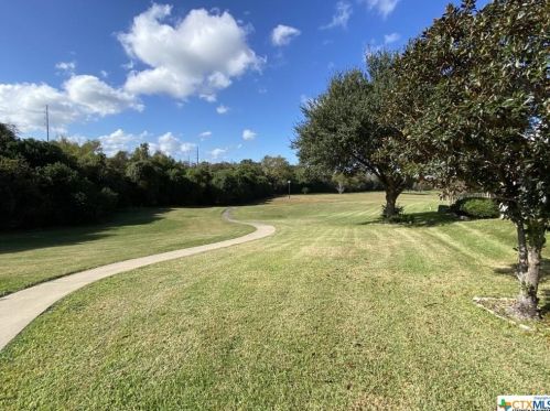 6 Cotswold Ln, Victoria TX  77904-1680 exterior