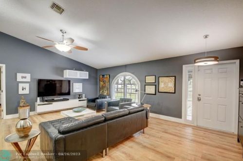 16217 93rd Rd, Town Of Loxahatchee Groves FL  33470-5177 exterior