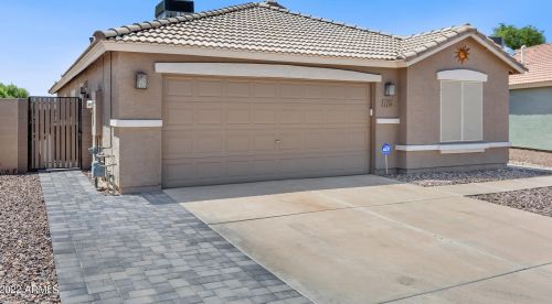 1219 Vernoa St, San Tan Valley, AZ 85140-7430