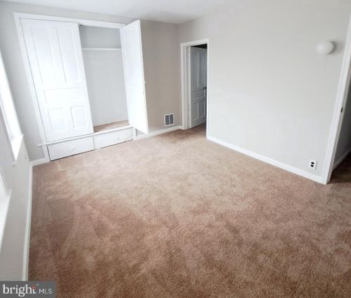 221 Connell St, Wilmington DE  19805-3961 exterior